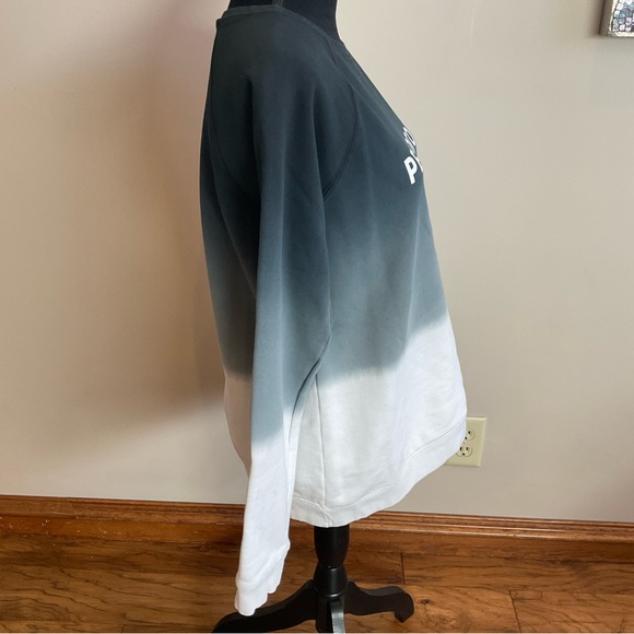 Set of 3 Peloton Sweatshirts. - Picture 9 of 10